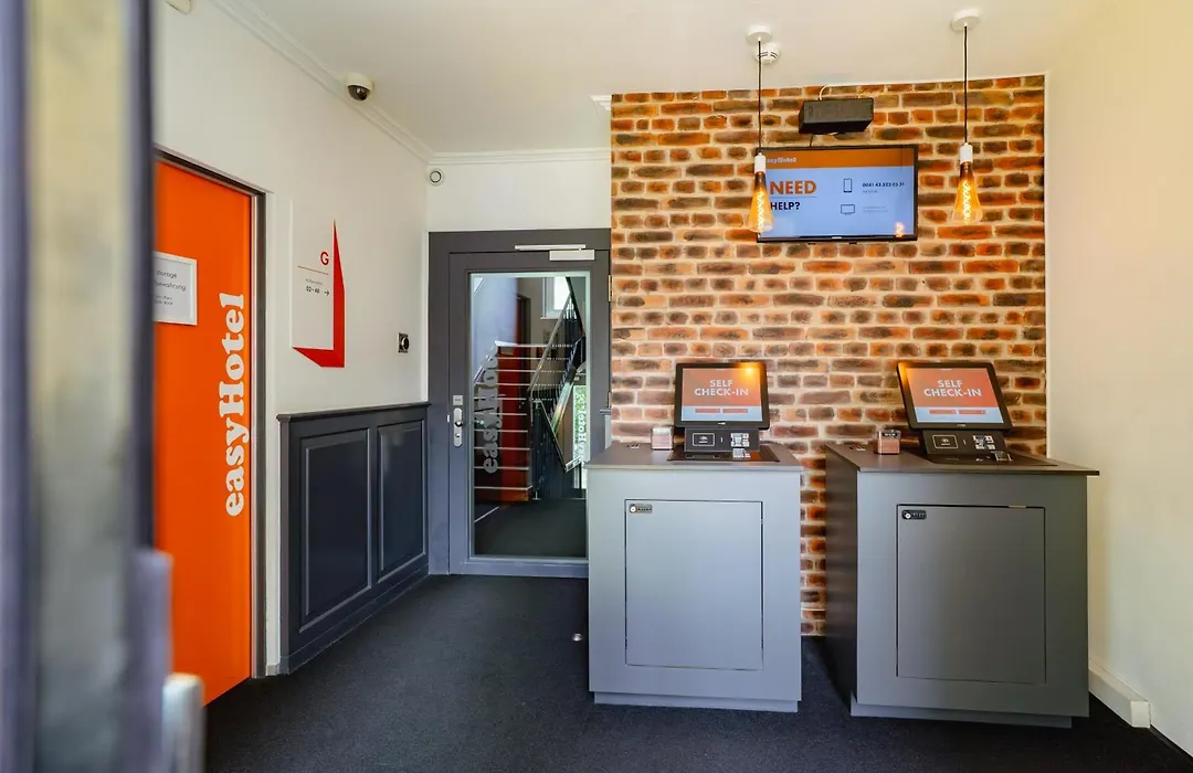 easyHotel Zürich City Centre-1